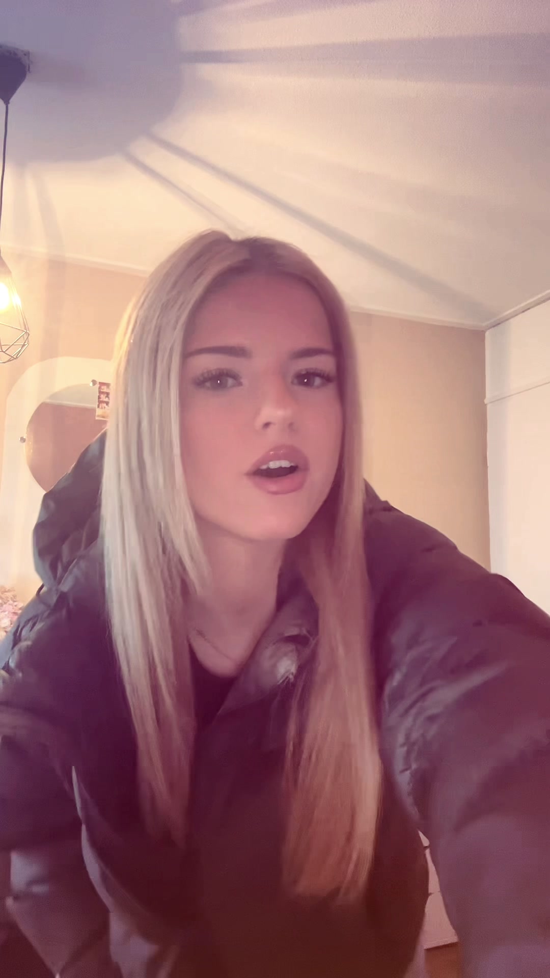 @𝐯𝐥𝐢𝐧𝐫𝐨𝐨𝐝𝐡𝐮𝐢𝐳𝐞𝐧