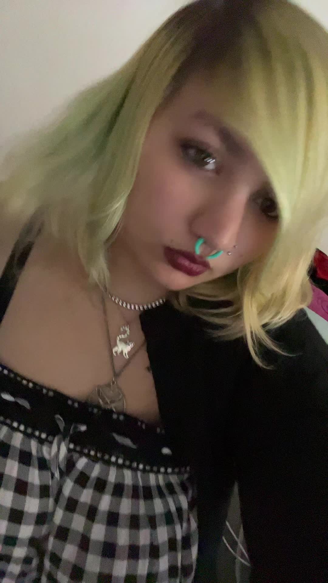 @liya 🧛🏼&zwj;♀️
