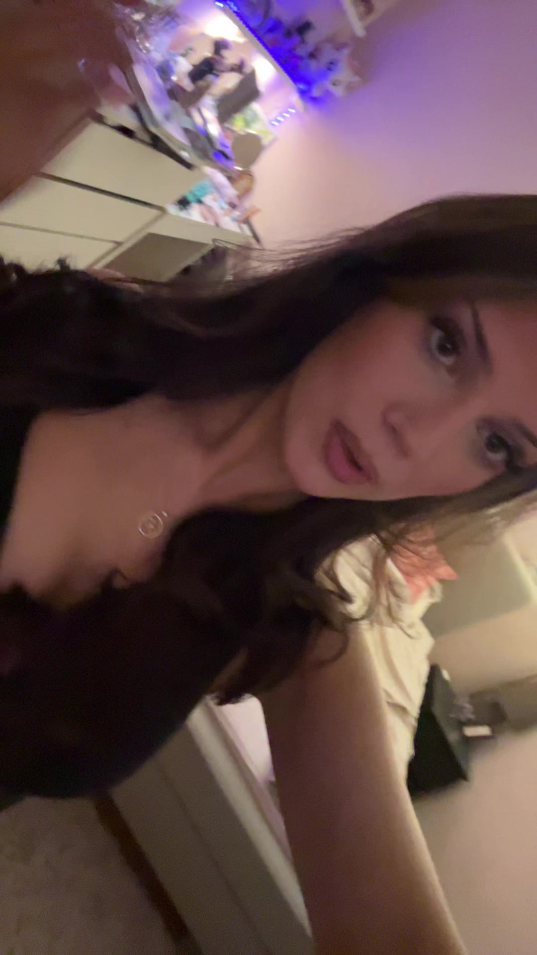 @️