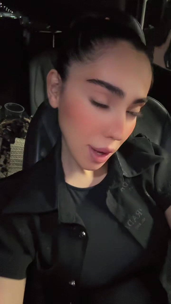 @👀