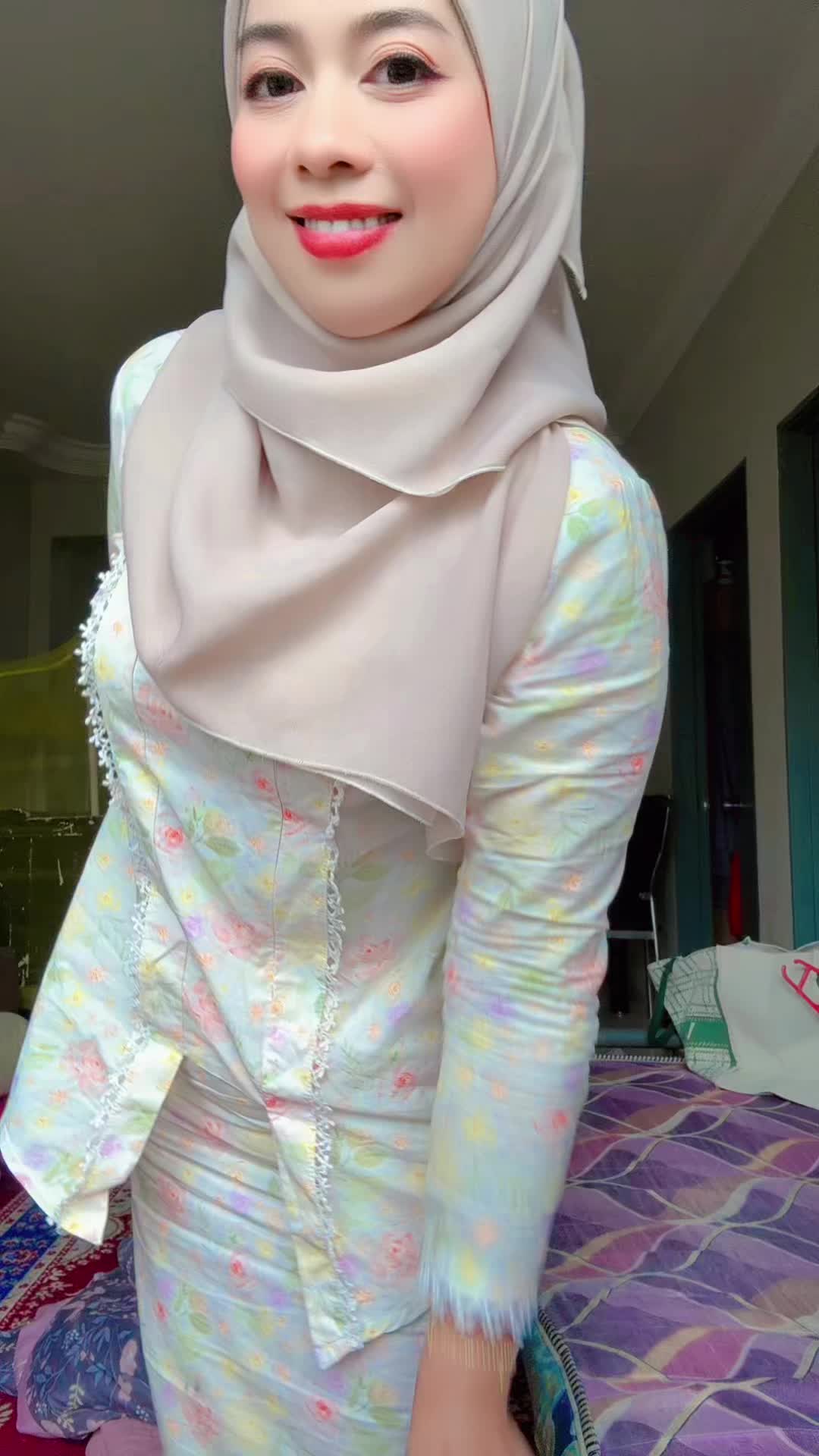 @Anis Marhanis