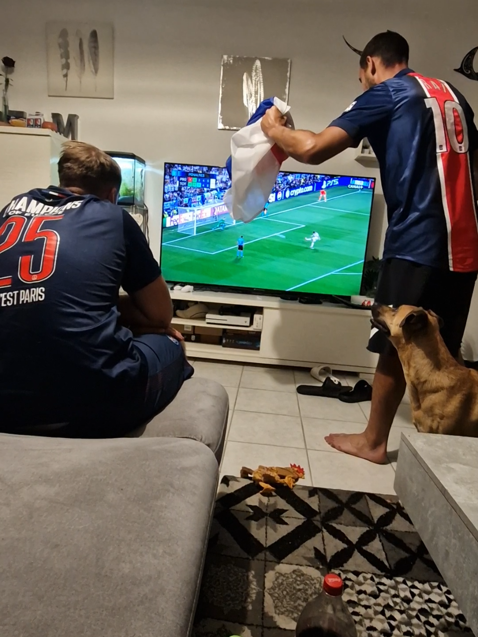 @La famille PSG❤️💙⚔️🏟️⚽🏆