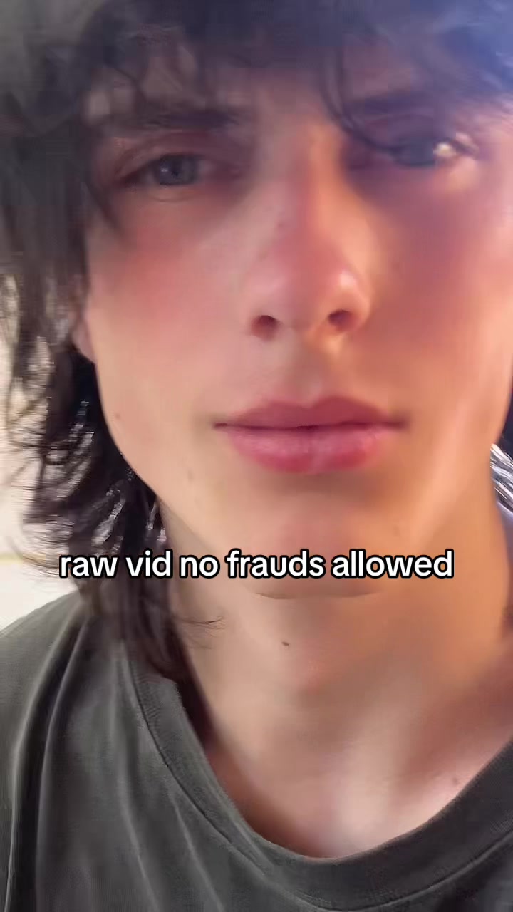 @colin.