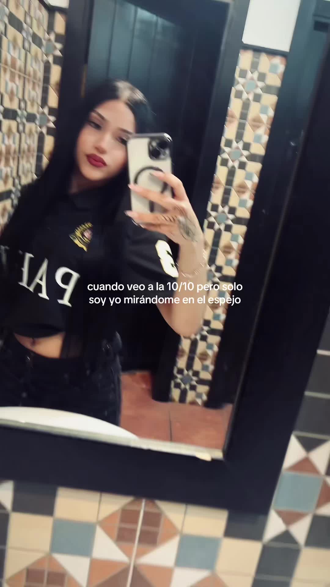 @𖣂