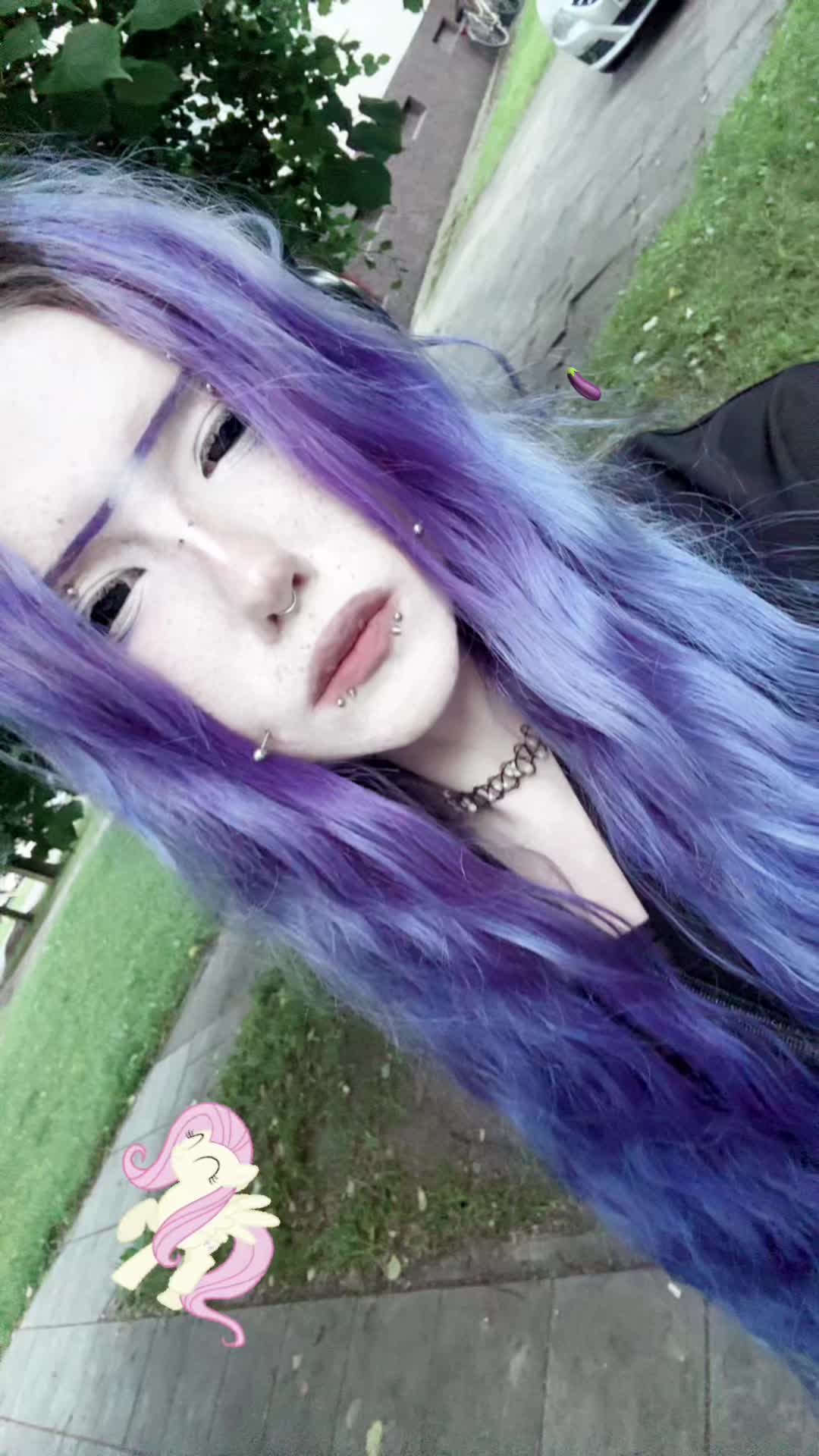 @...