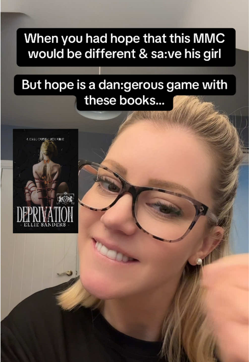 @elliesandersauthor