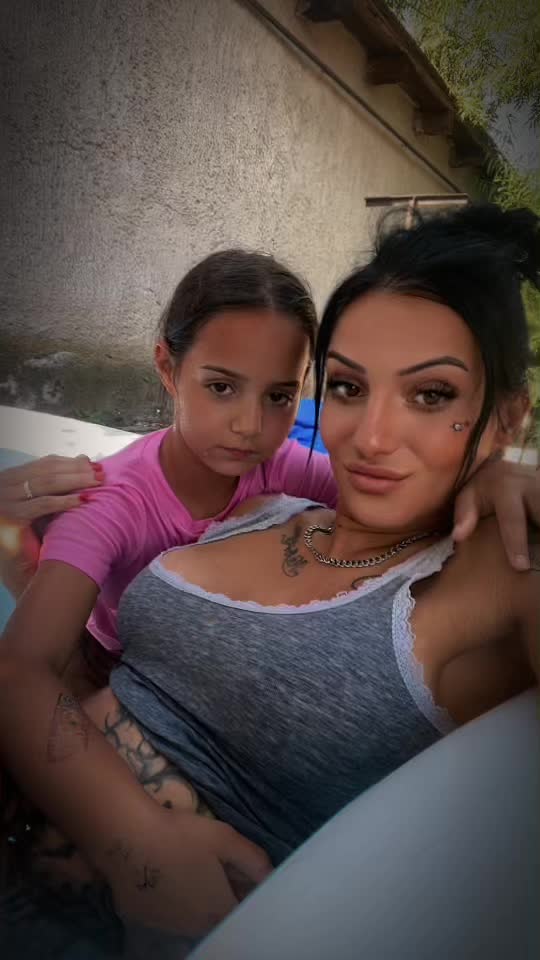 @Nikoletta Georgina
