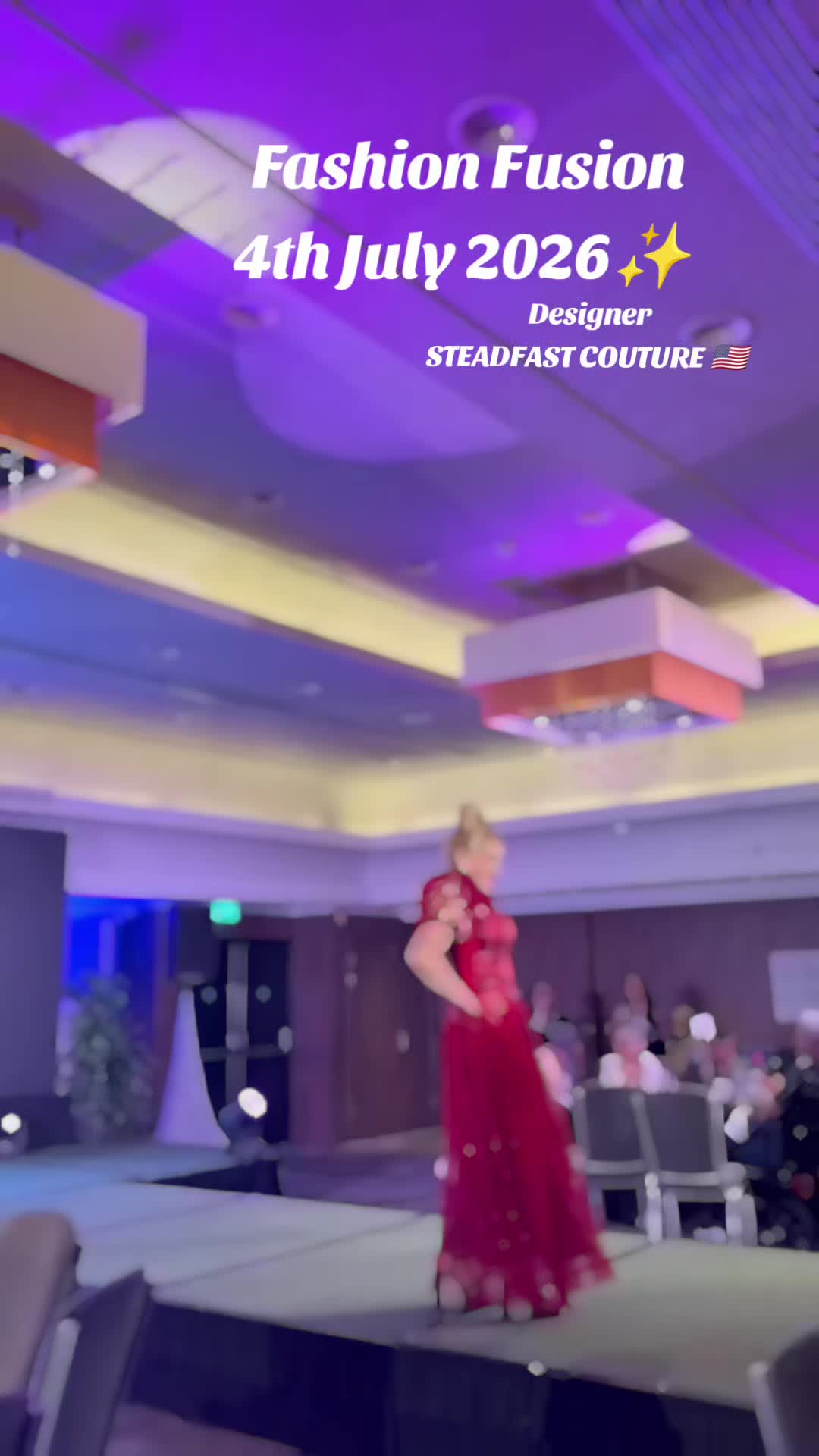 @JulieFashionmodel