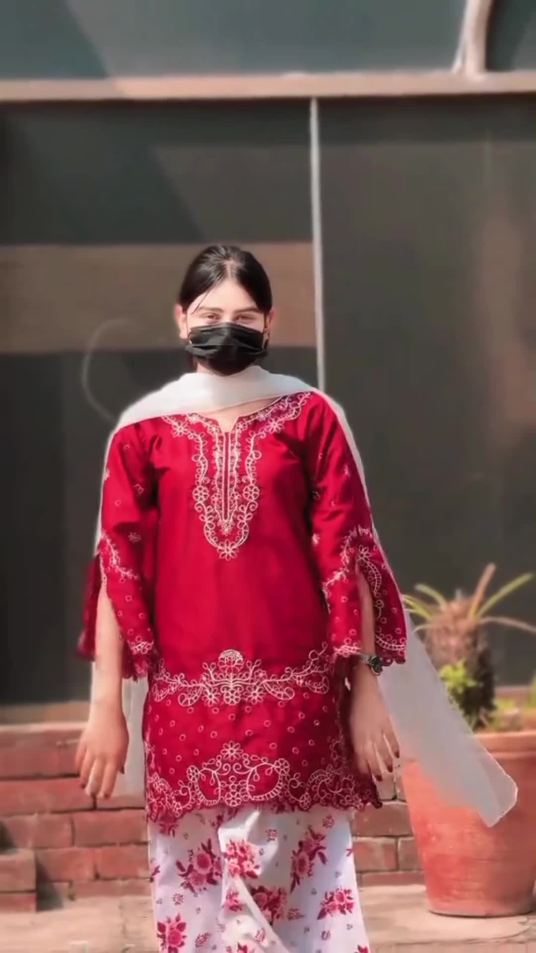 @✨𝙈𝙀𝙀𝙍𝙐𝙎👀