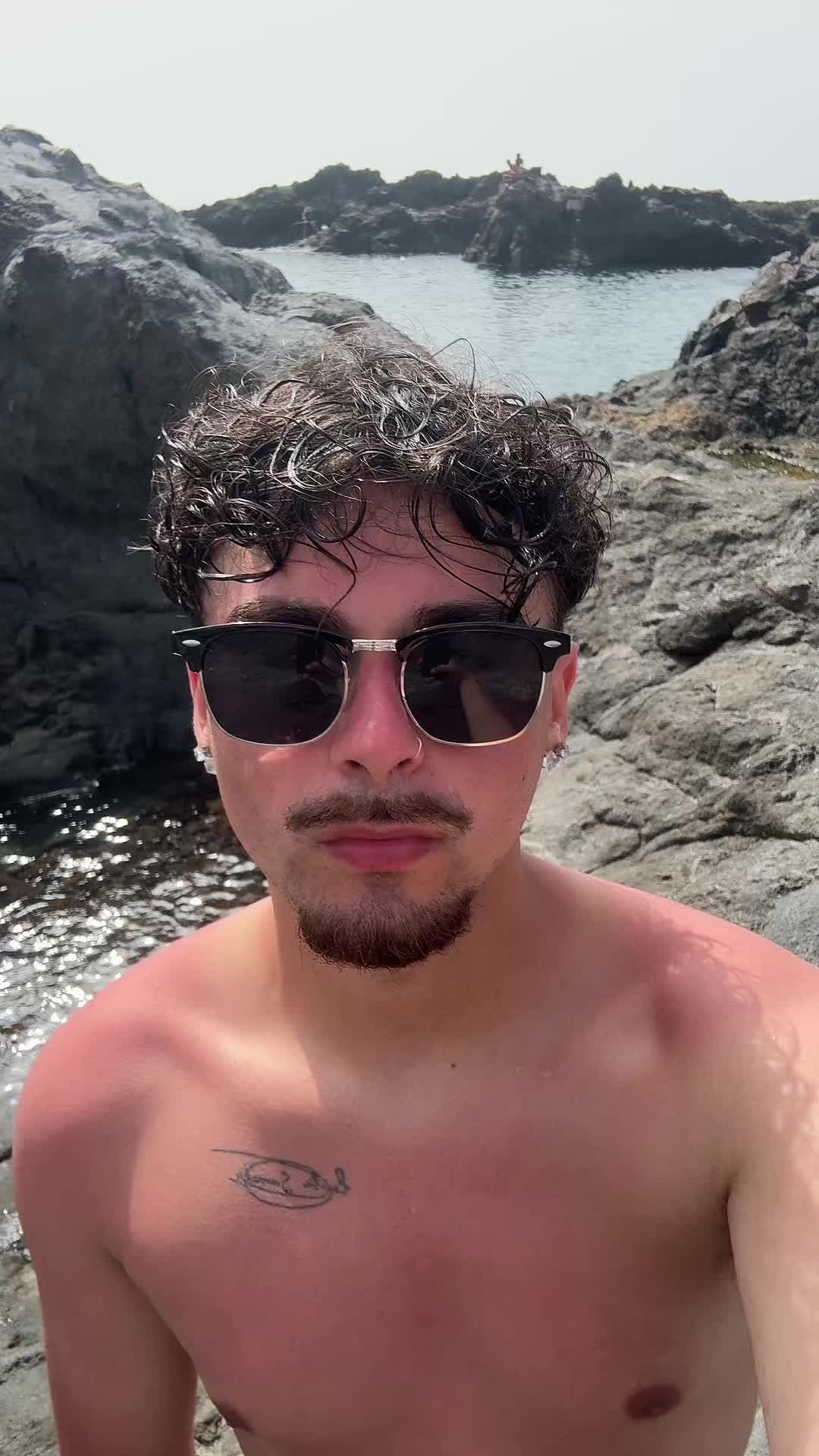@carlosbelloo__
