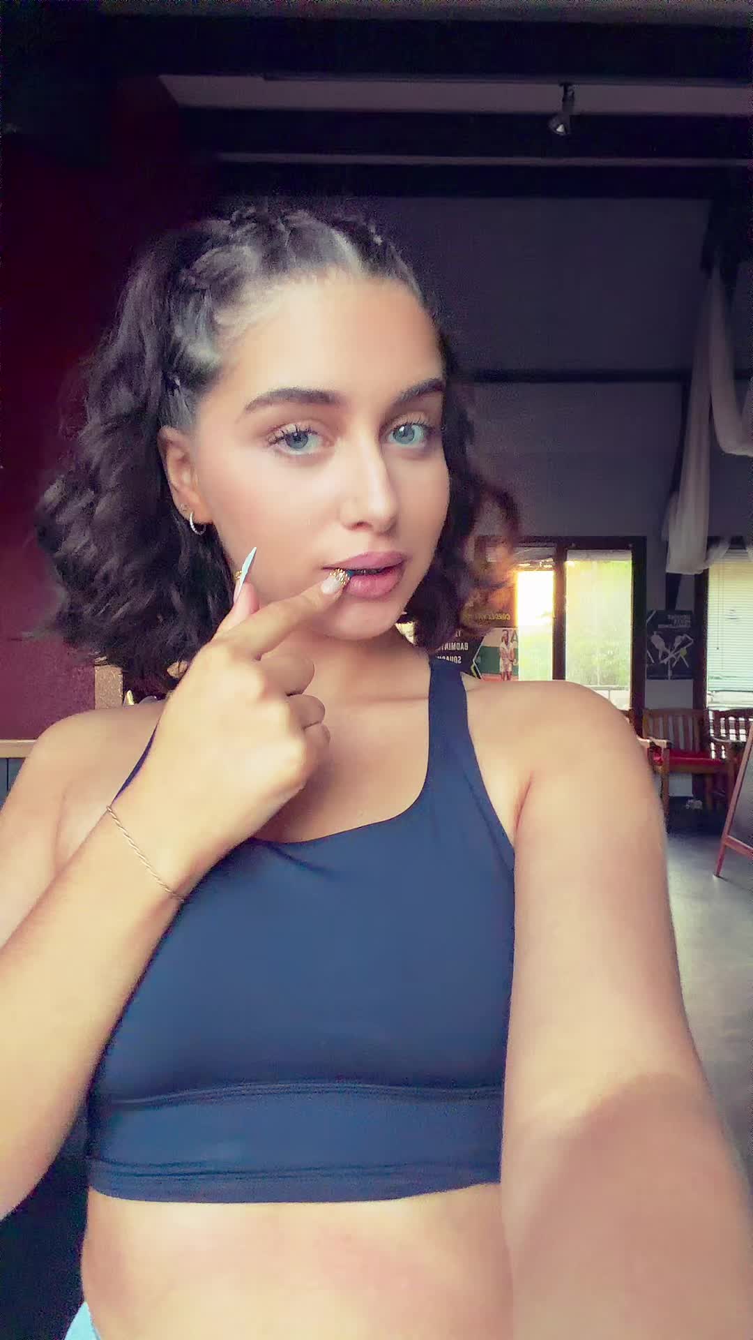 @evalipour.pop