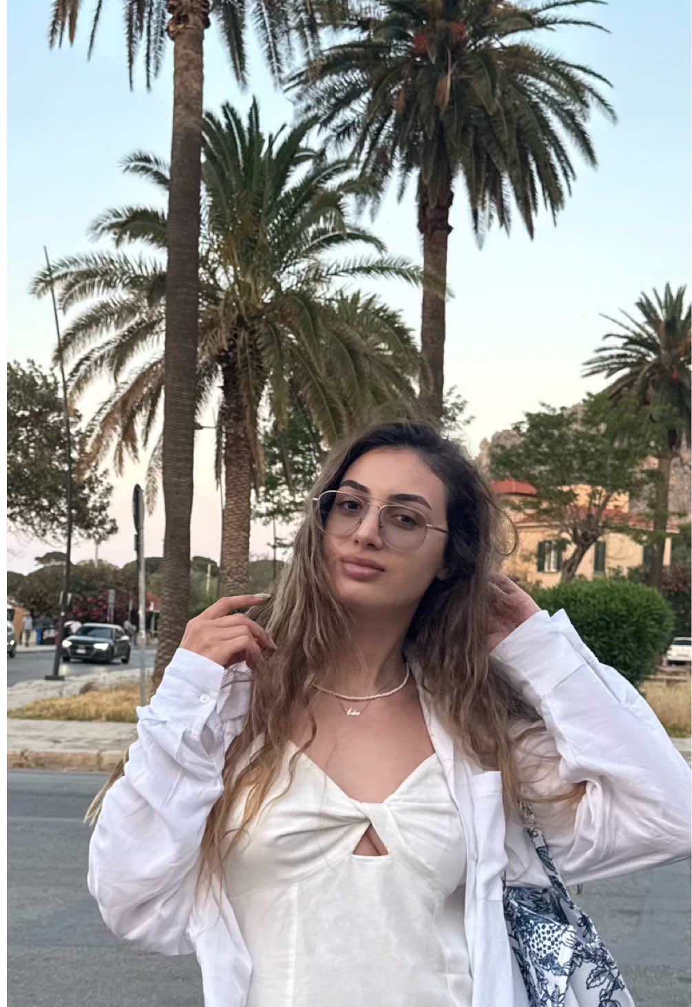 @_ella_882