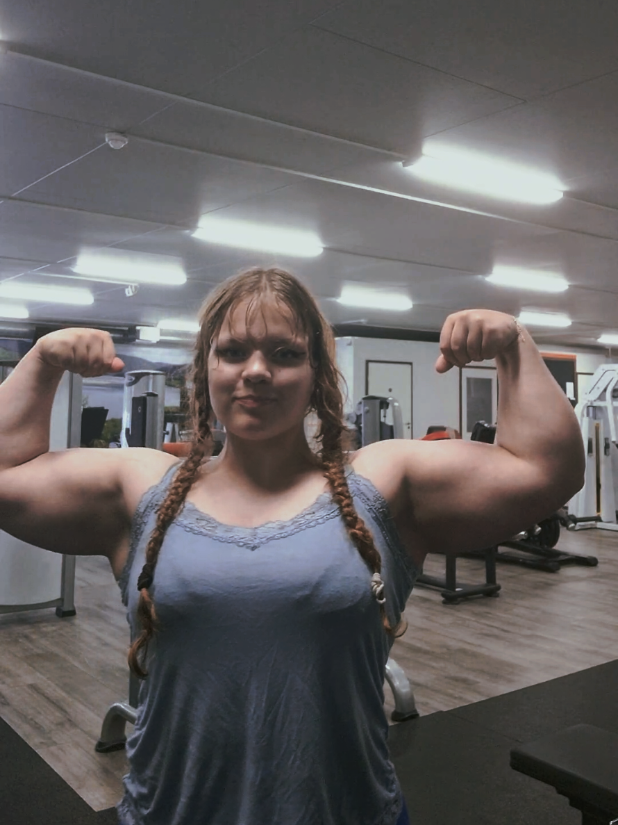 @Buff.Barbell.Babe