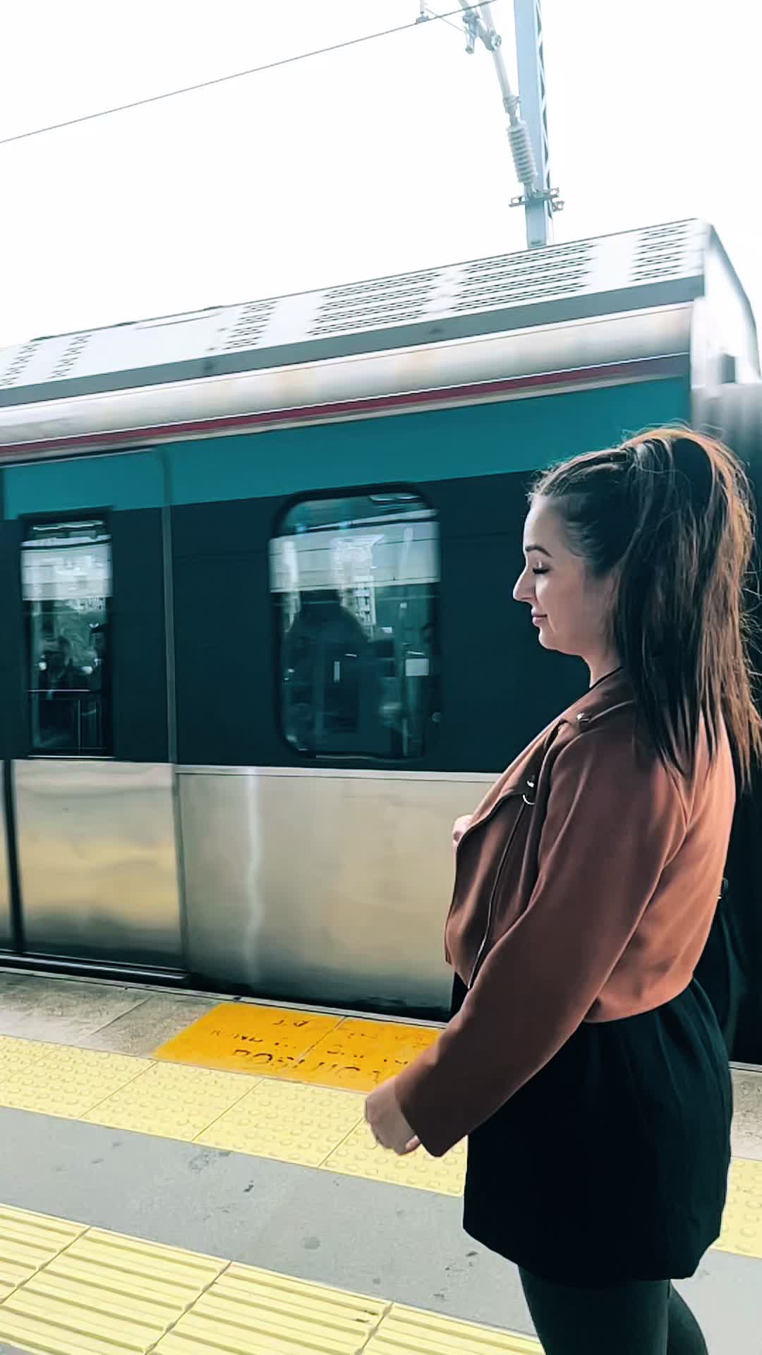 @Ella