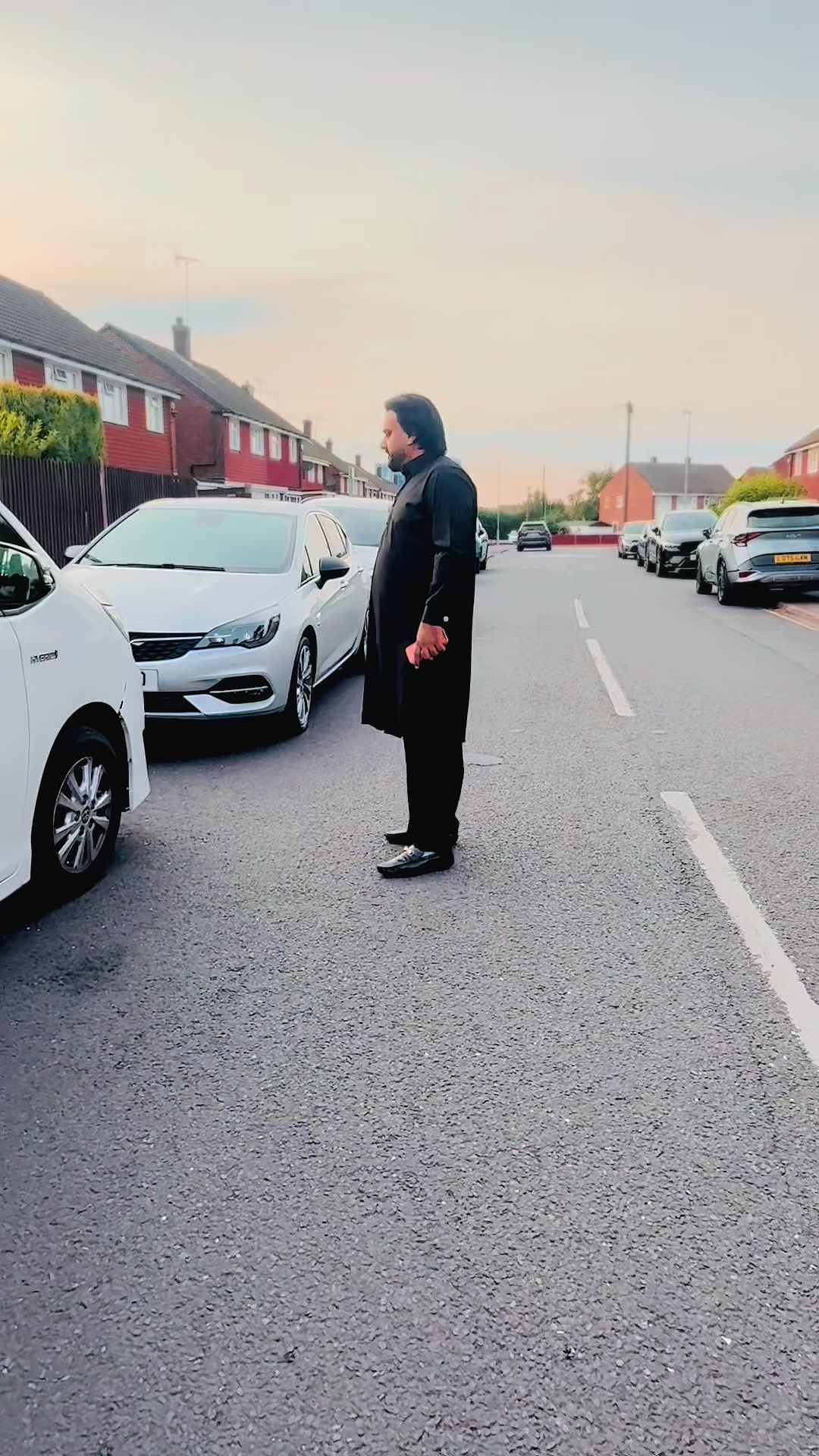 @Nadeem Mughal🇬🇧