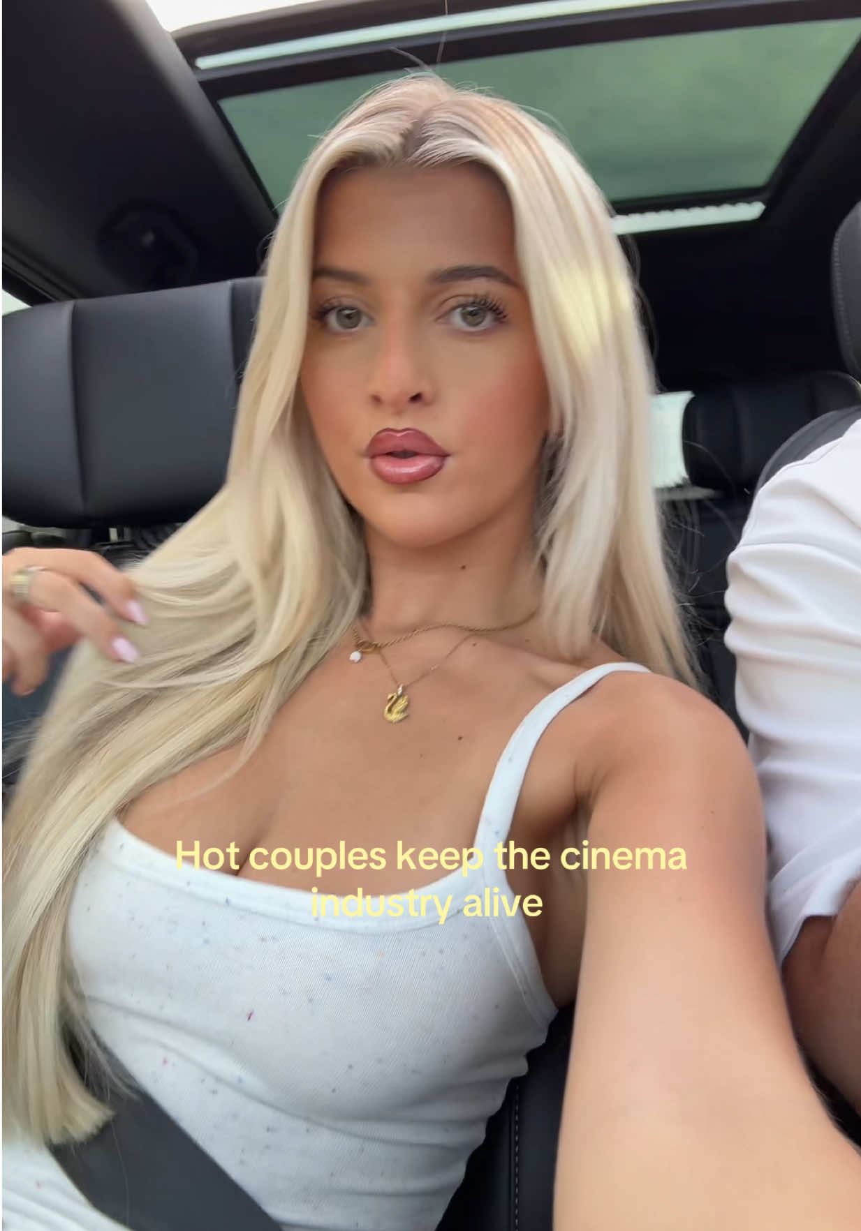 @IzzyTaffs