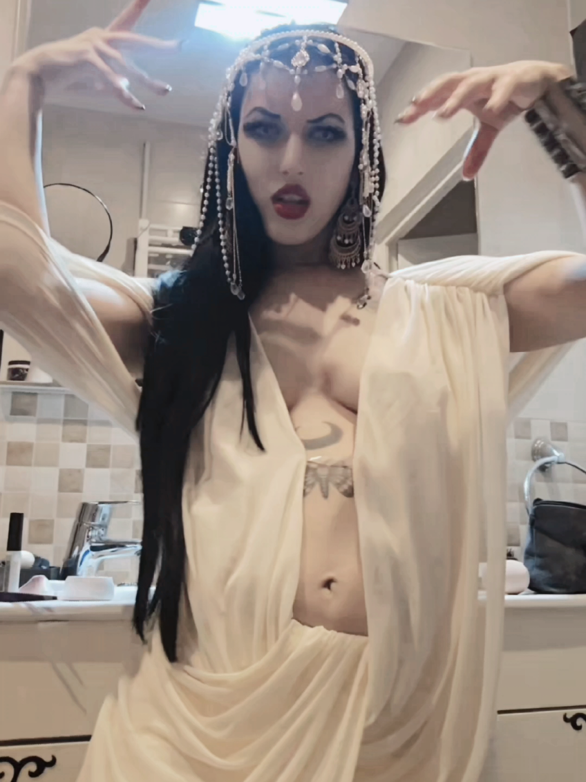 @Cherrylips