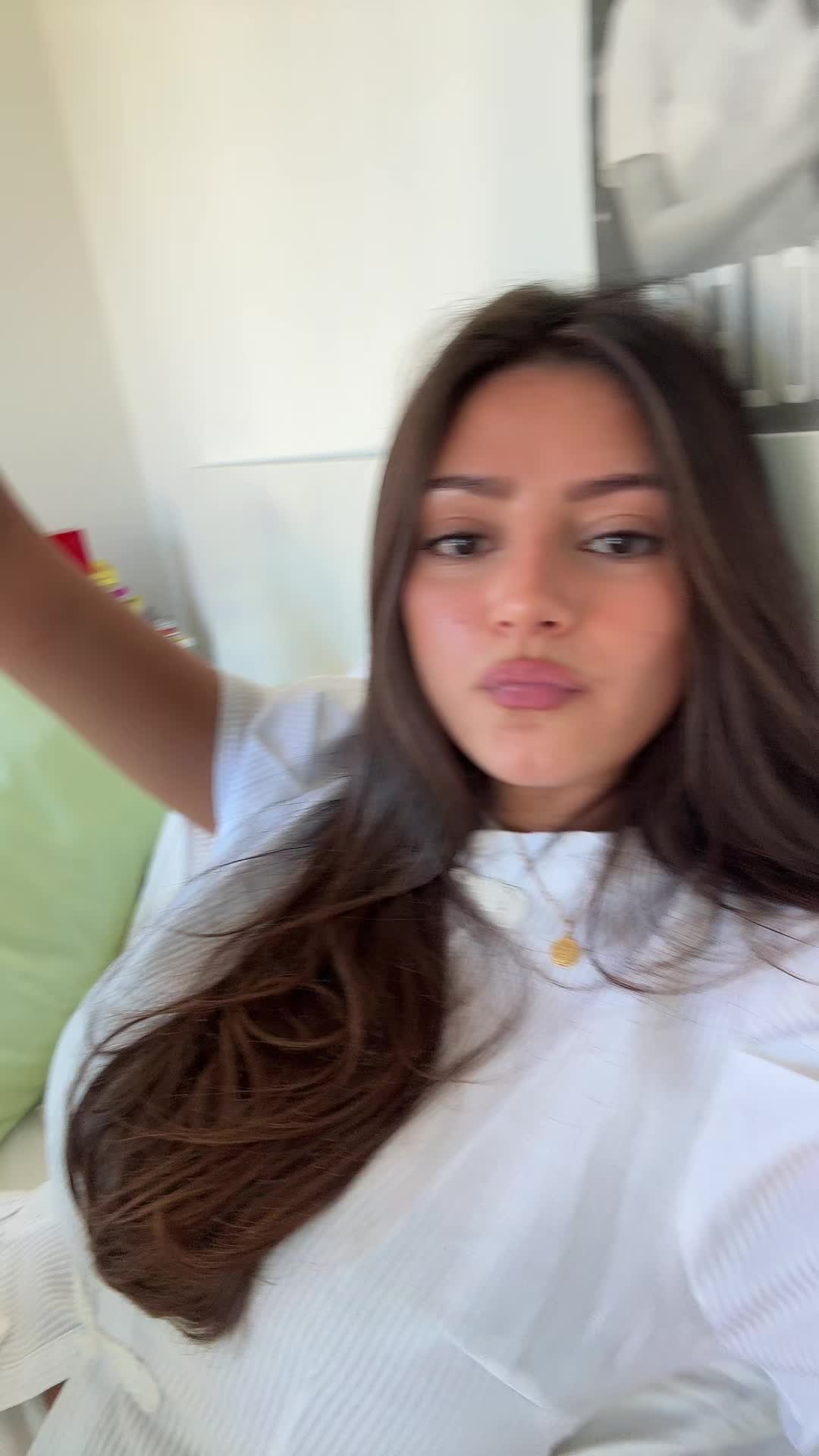 @Layna