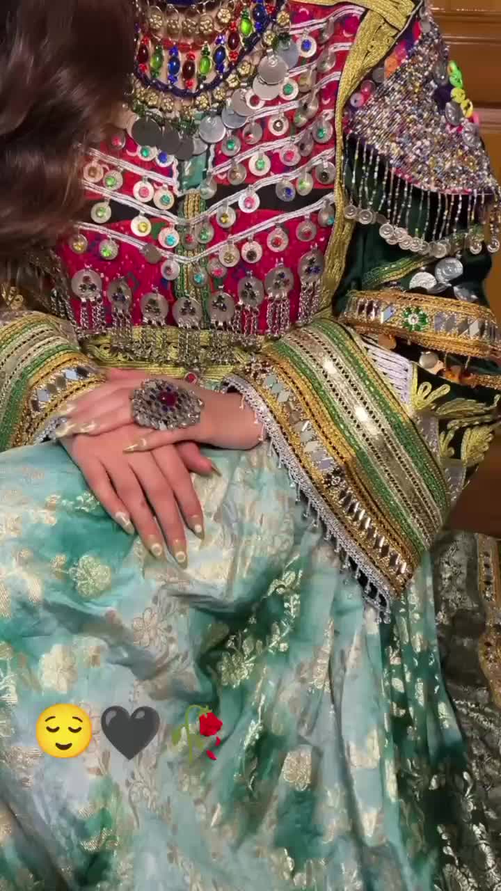 @🦋 ⟡Anaya⟡Kakar⟡