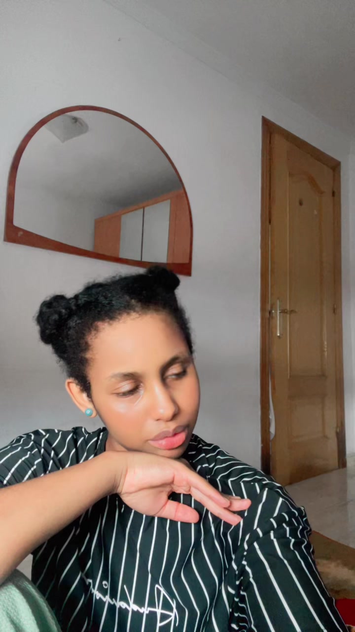 @Meriem🇬🇳🇪🇸✨💫