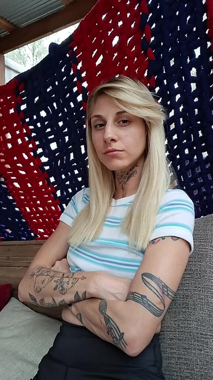 @Smokeyybarbie420