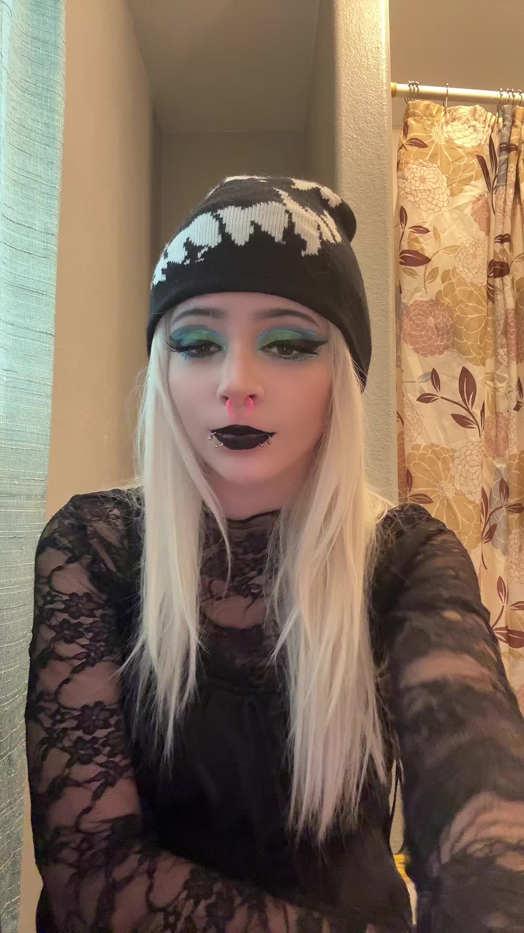 @Koi