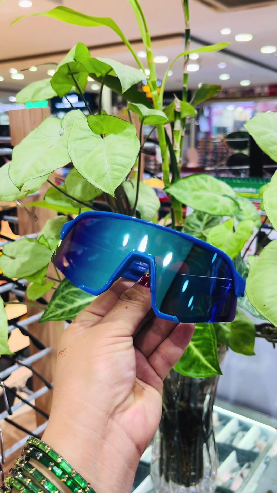 @PROTECT SUNGLASSES SHOPS