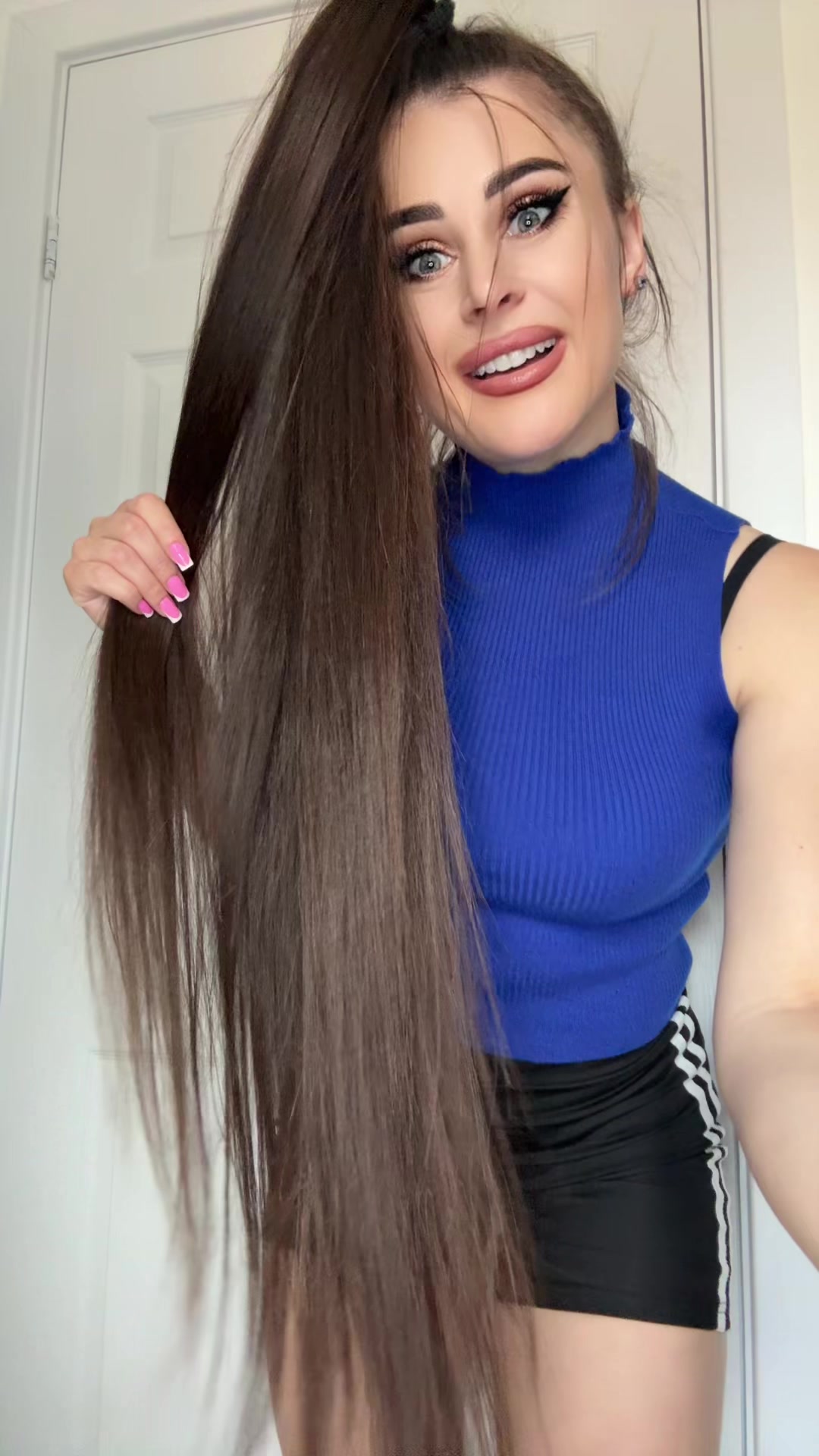 @Dorina HAPPY 🤪