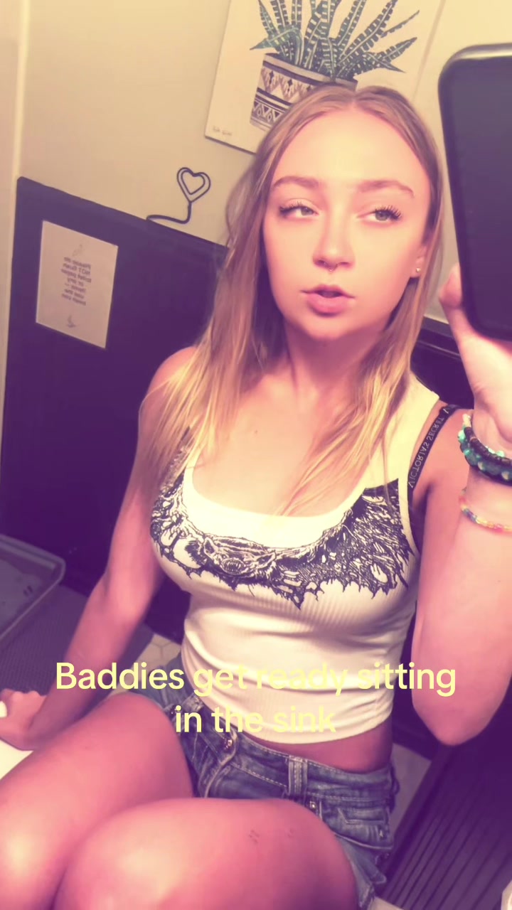 @😻