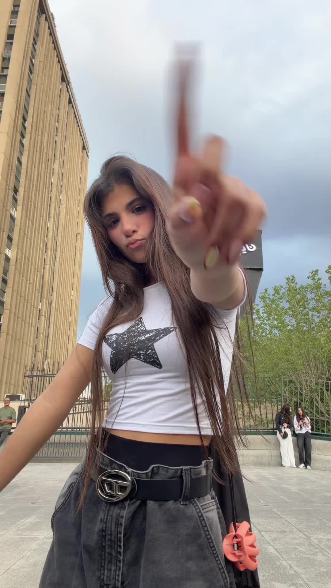 @neeg1n