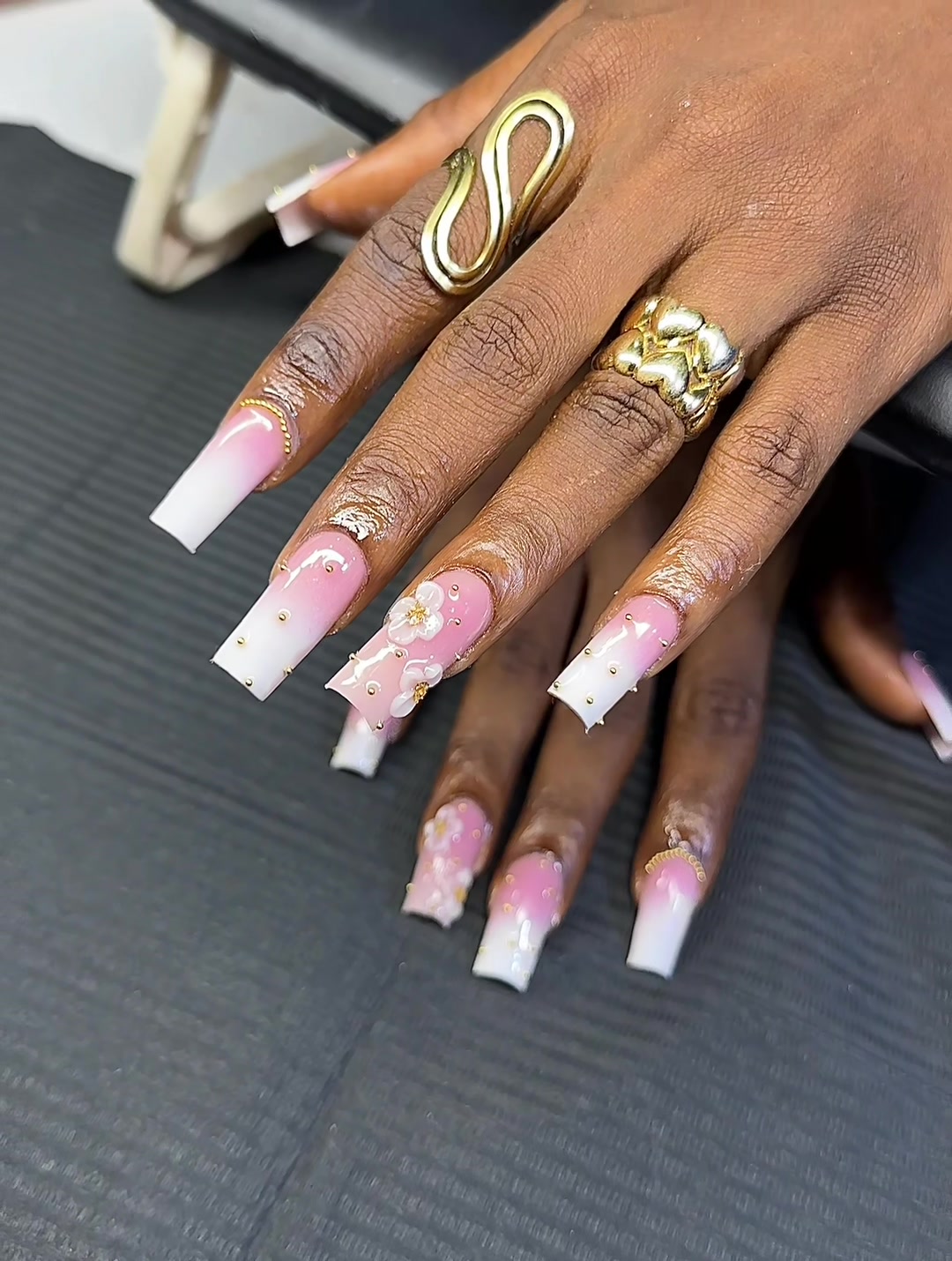 @NAIL TECHNICIAN IN IBADAN