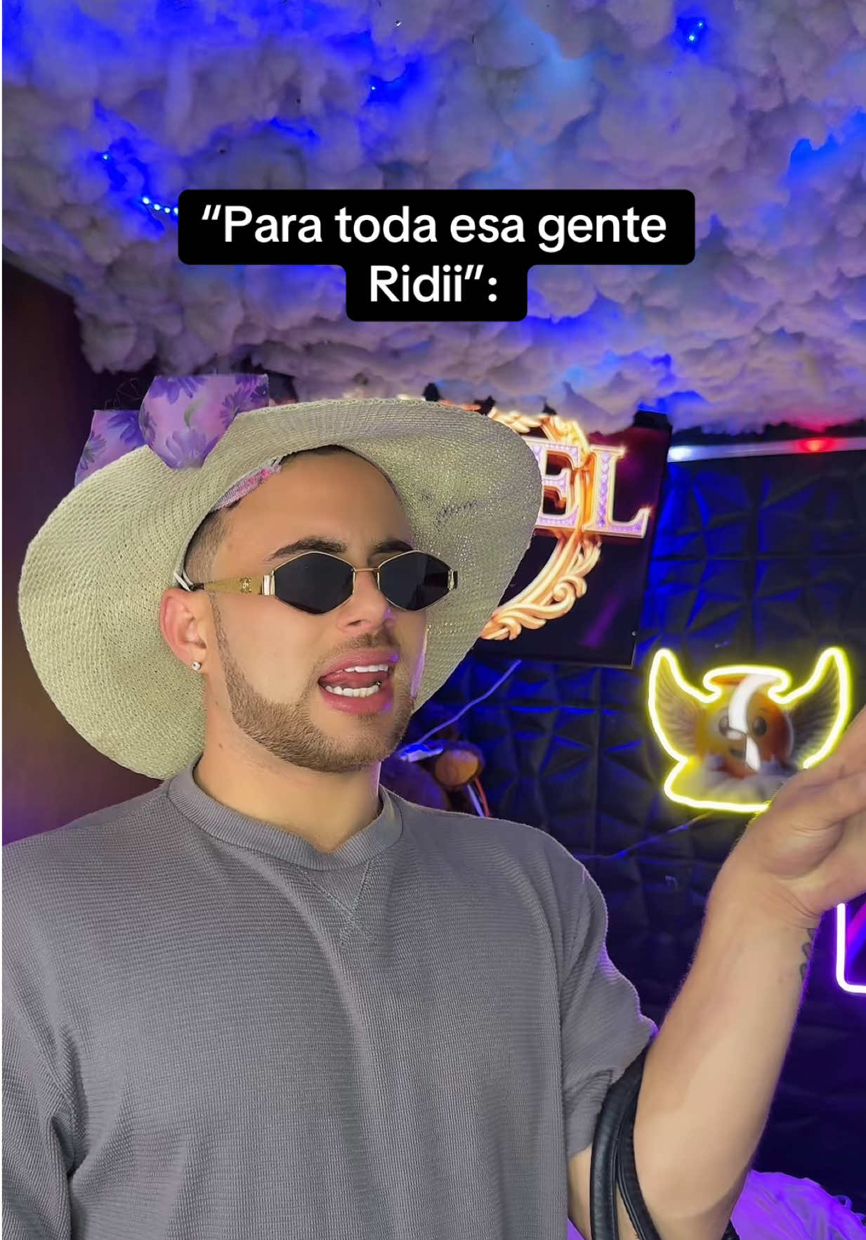 @&Aacute;𝐍𝐆𝐄𝐋 𝐓𝐕 ♔ 😇💜