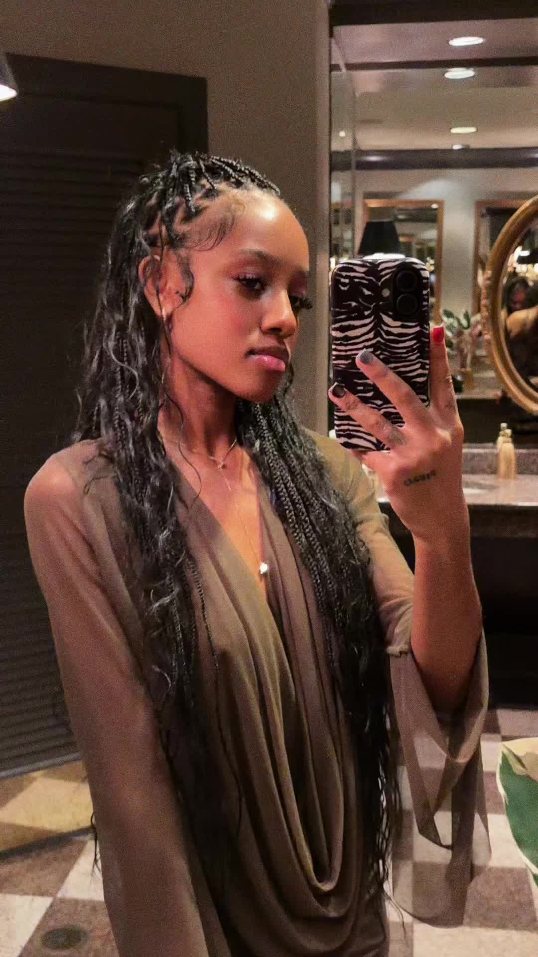 @Skye🦁🫦