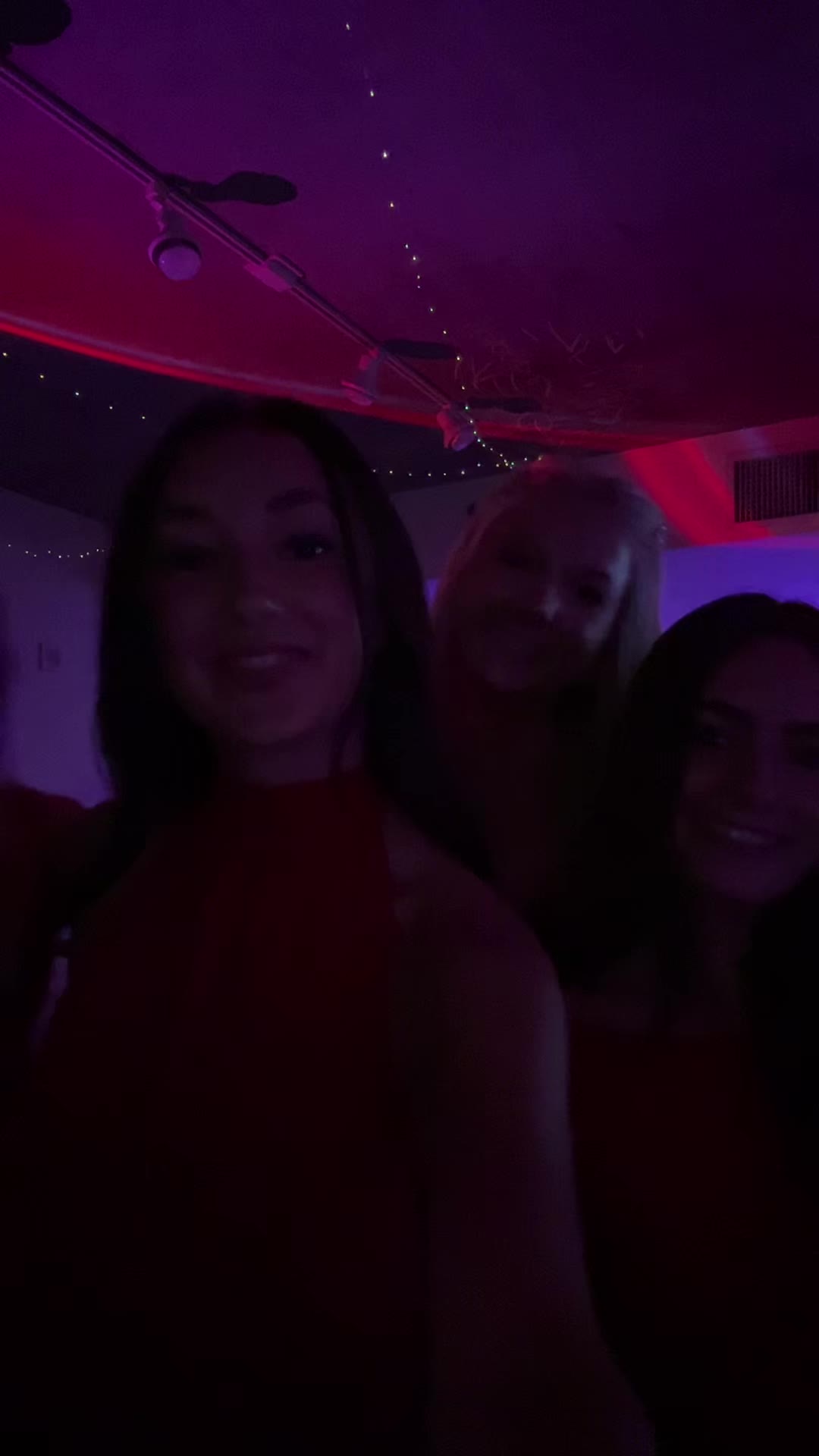 @Bella