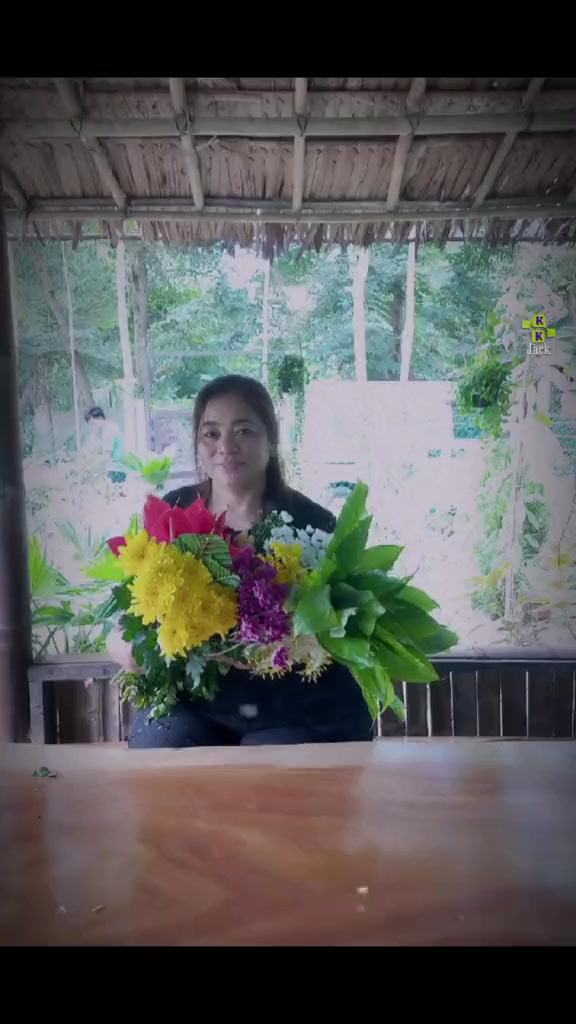 @Sandar_Thein_Official