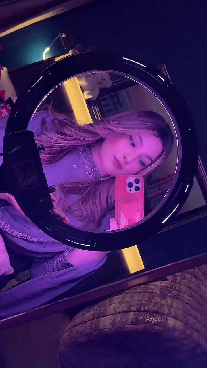 @Emaan🖤