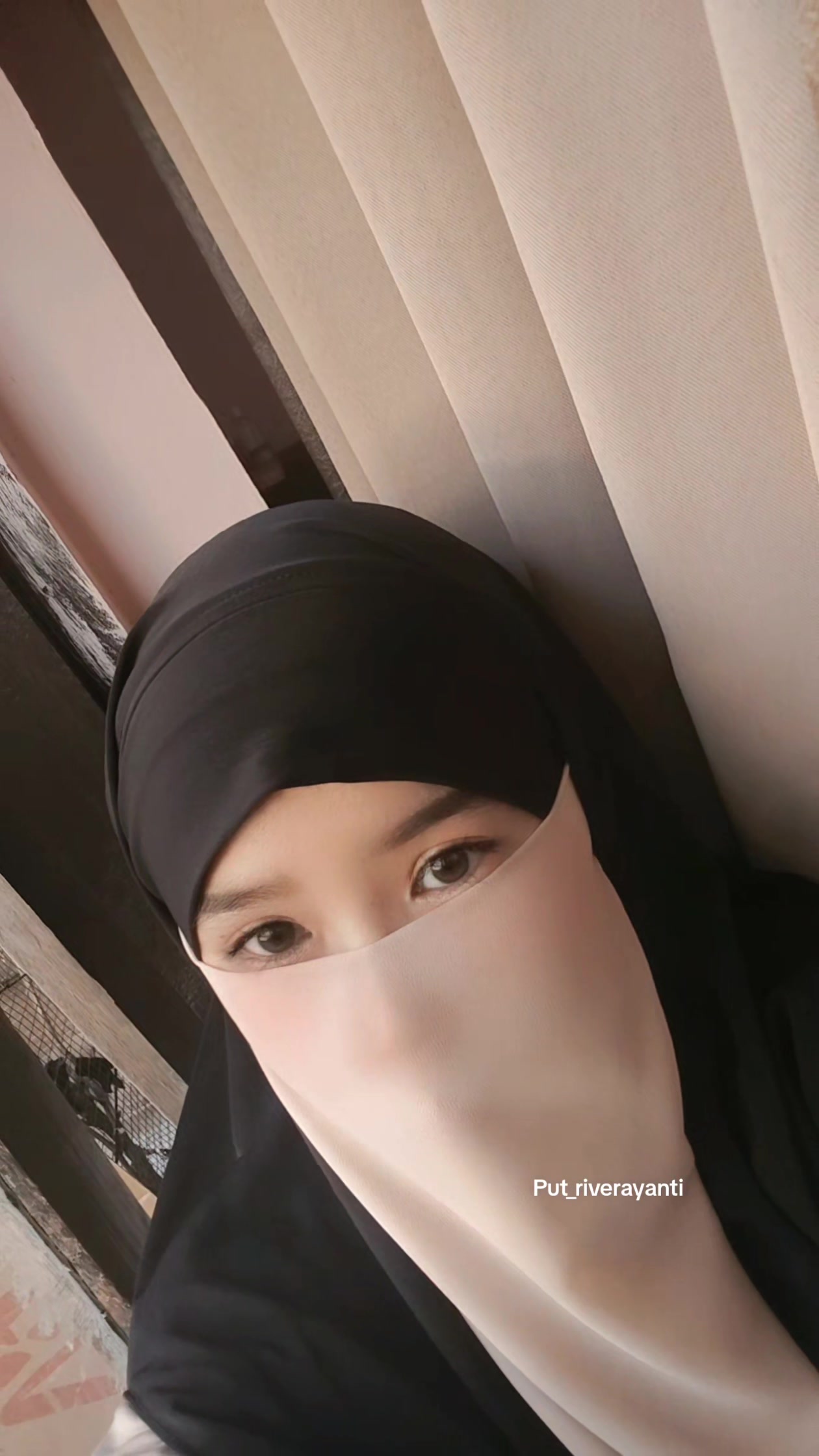 @Putriii🦋🦋