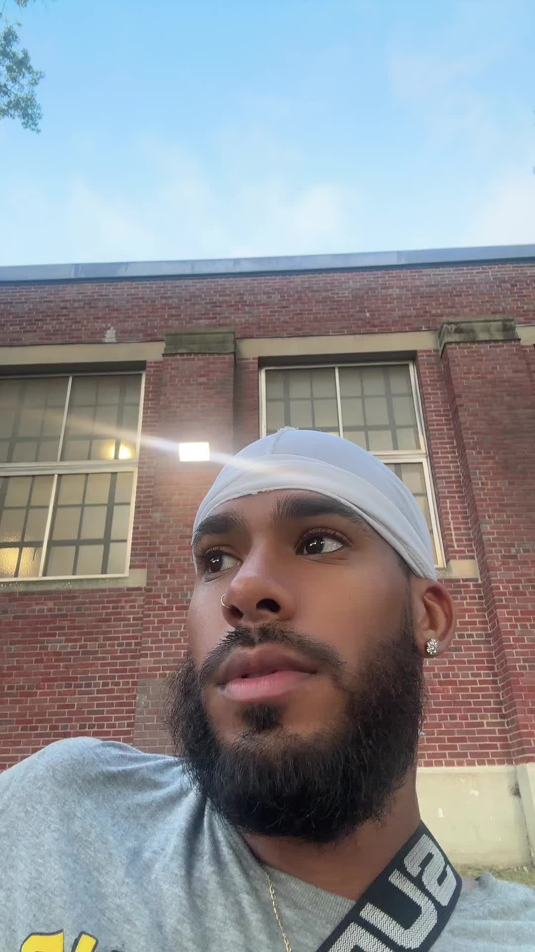 @JohnnyWavee