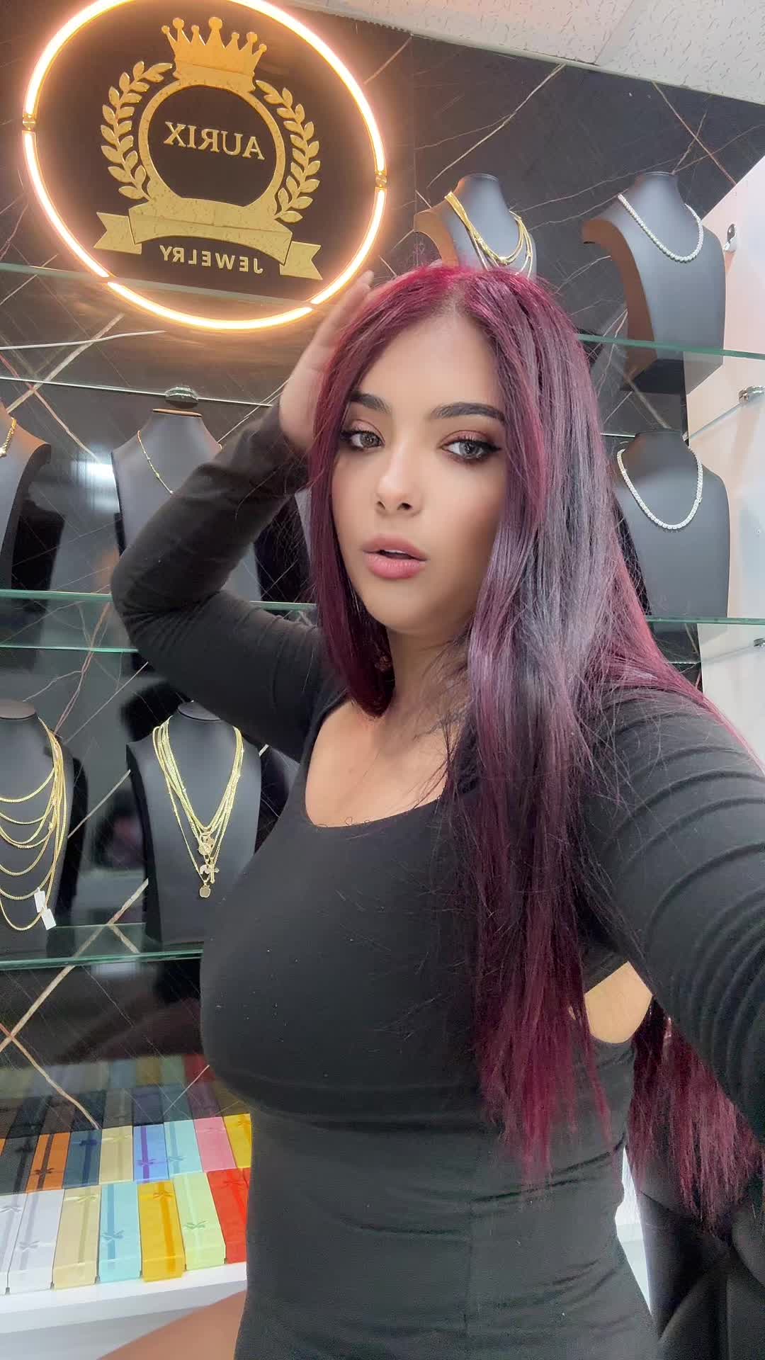 @Lyly queen