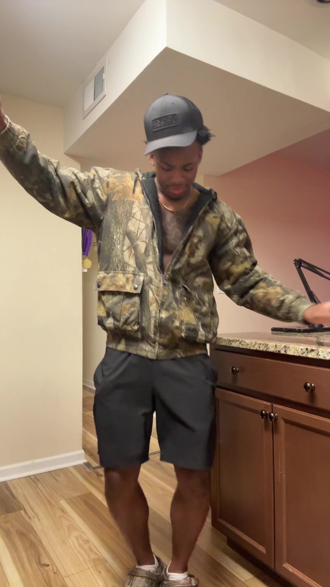 @dmoneydame