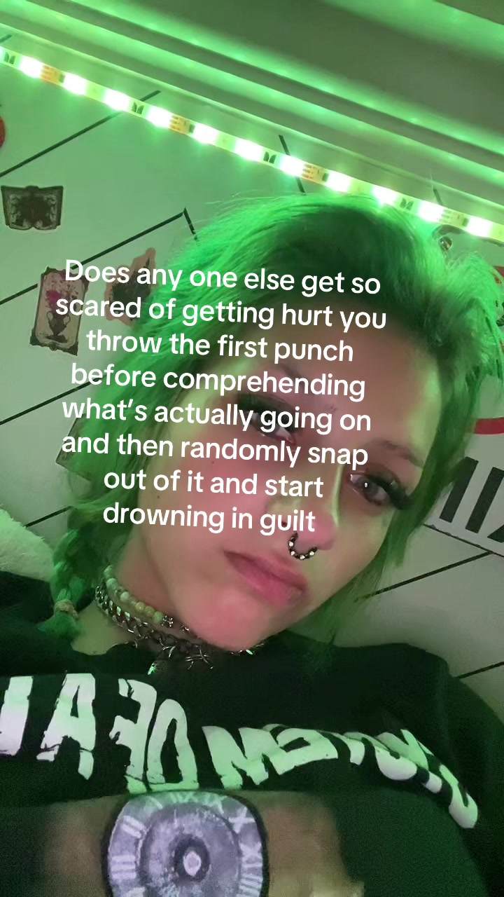 @🪬GREEN-HAIR-B!TCH🪬