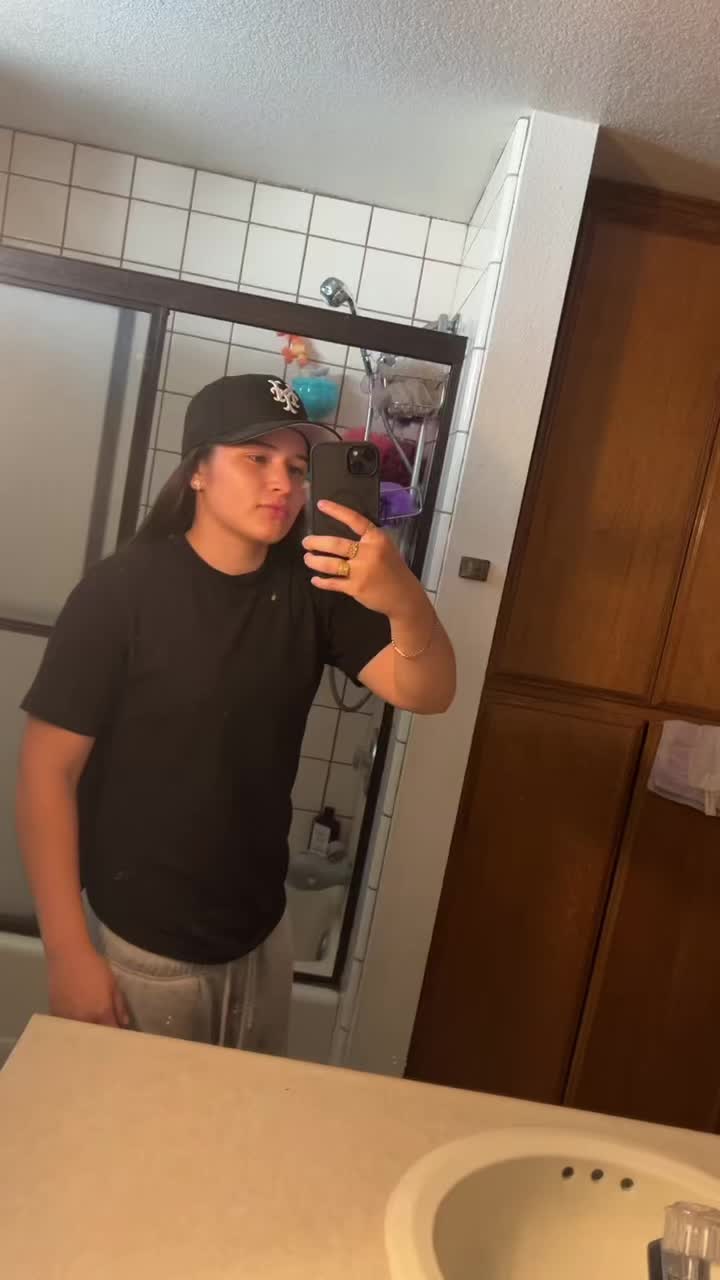 @isabella