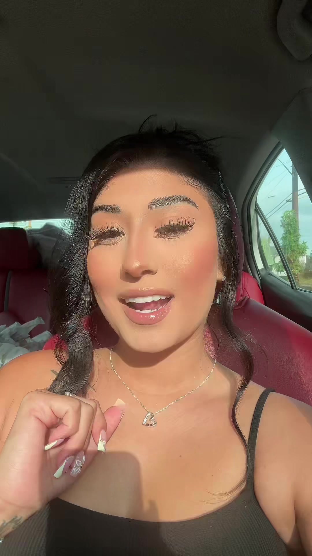 @Nayeli