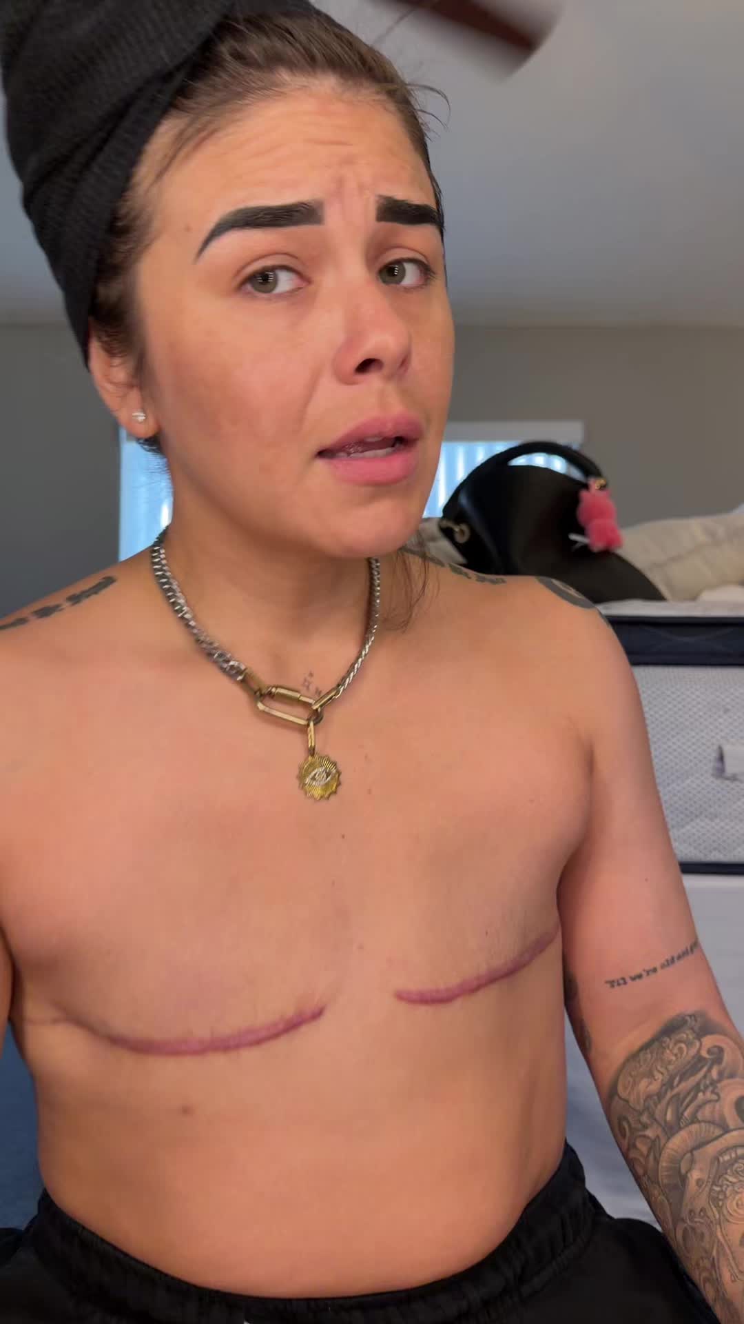 @Theebooblessbabe