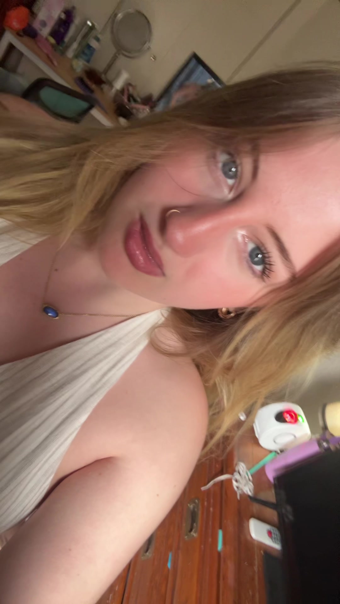 @Livi👩🏼&zwj;❤️&zwj;💋&zwj;👩🏼