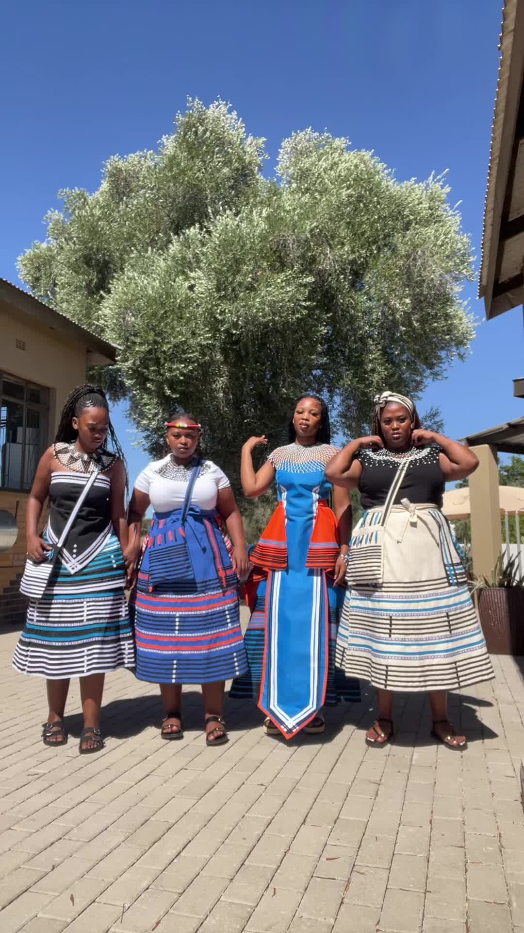 @Inawe Onela Phike