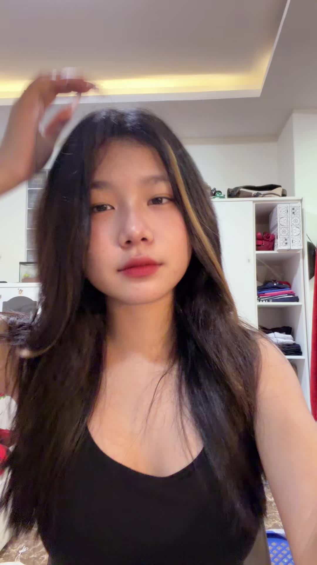 @Phyo-:/;”