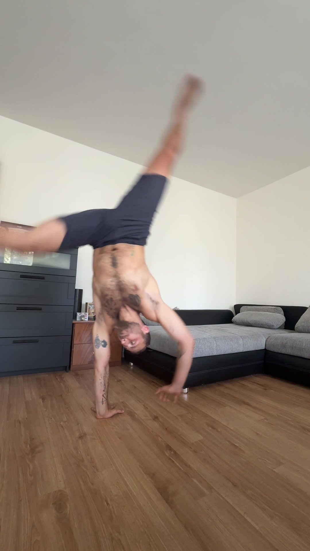 @Captain_Backflip