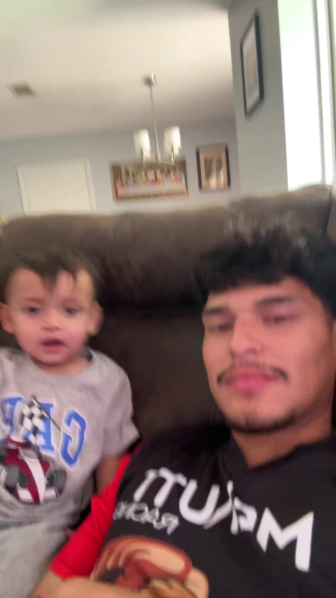 @POLLITO 🐣