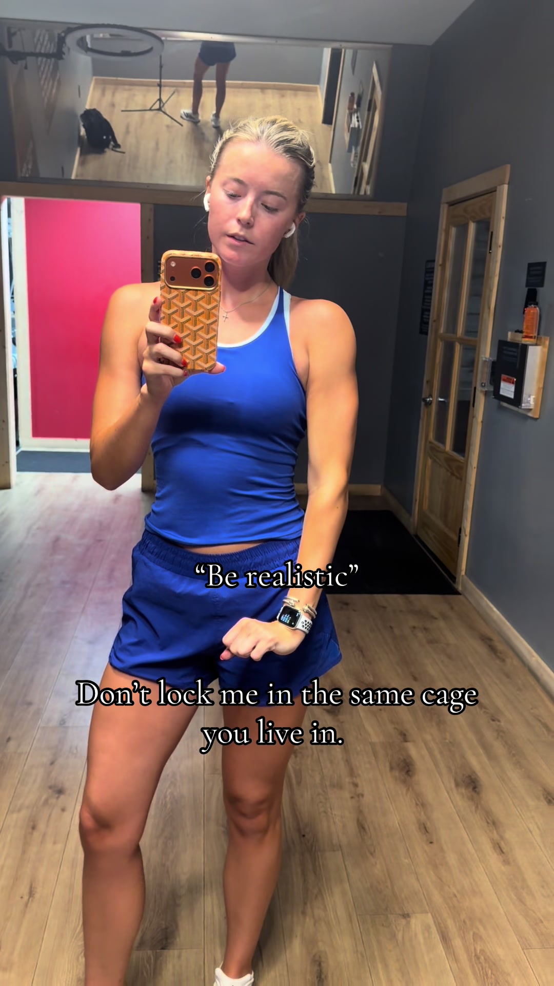 @chloebaines2